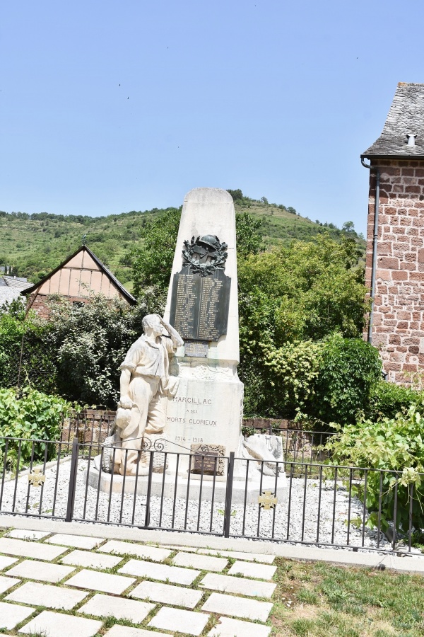 Photo Marcillac-Vallon - le monument aux morts