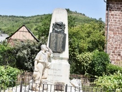 Photo paysage et monuments, Marcillac-Vallon - le monument aux morts