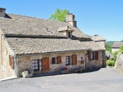 Photo paysage et monuments, Montrozier - le village