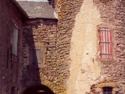Photo paysage et monuments, Mounes-Prohencoux - Château de Falgous en 2004 la tour ronde