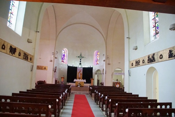 Photo Roquefort-sur-Soulzon - église saint pierre