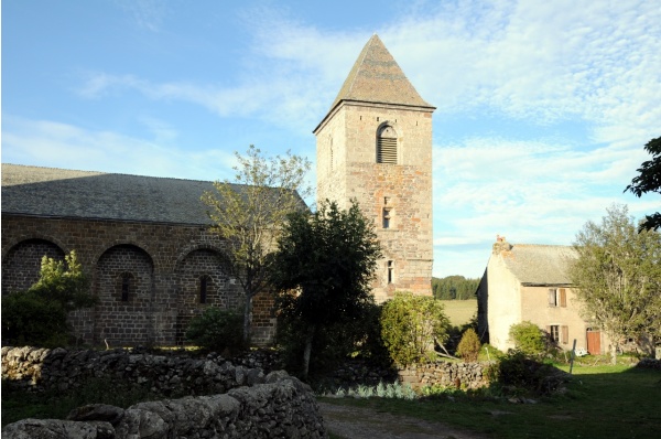 Photo Saint-Chély-d'Aubrac - La dômerie d'Aubrac