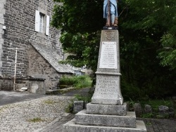 Photo paysage et monuments, Saint-Chély-d'Aubrac - le monument aux morts