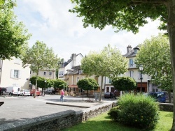 Photo paysage et monuments, Saint-Geniez-d'Olt - Le Village