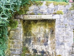 Photo paysage et monuments, Saint-Geniez-d'Olt - le puit