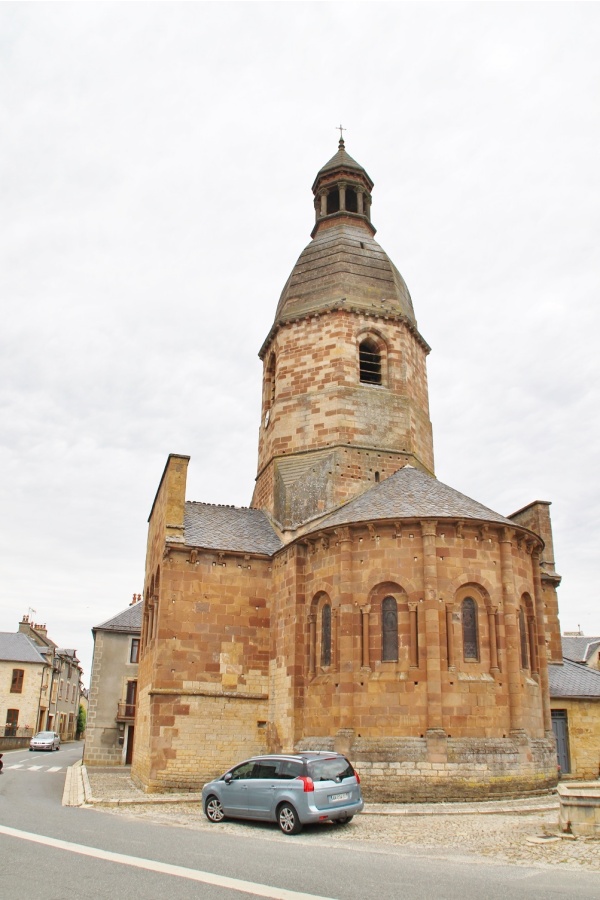 Photo Saint-Saturnin-de-Lenne - église Saint saturnin