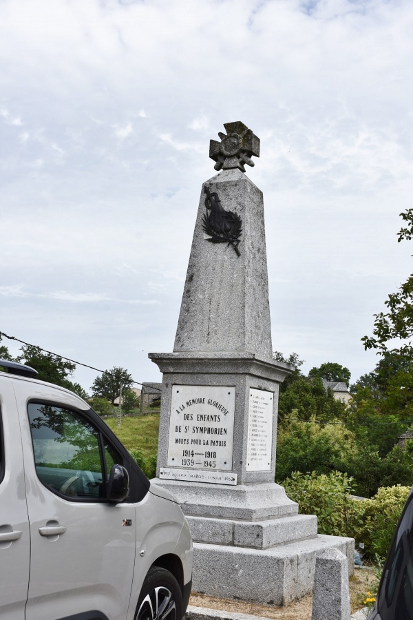 Photo Saint-Symphorien-de-Thénières - le monument aux morts