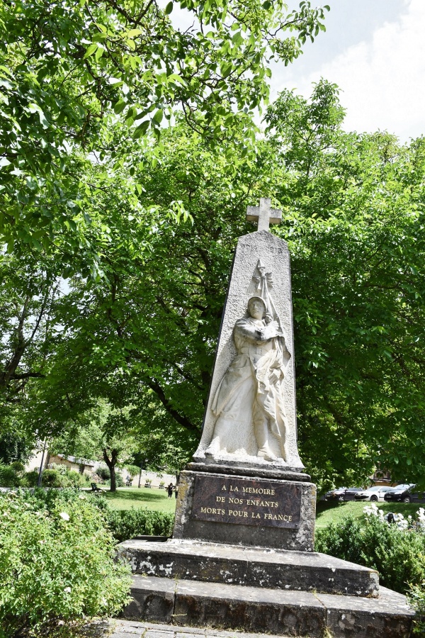 Photo Salles-la-Source - le monument aux morts