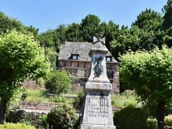 Photo paysage et monuments, Sébrazac - le monument aux morts