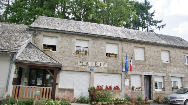 Photo Soulages-Bonneval - la mairie