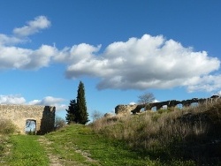 Photo paysage et monuments, Alleins - Ruines du château d'Alleins