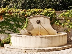 Photo paysage et monuments, Belcodène - la fontaine