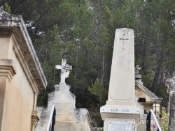 Photo paysage et monuments, Boulbon - le monument aux morts