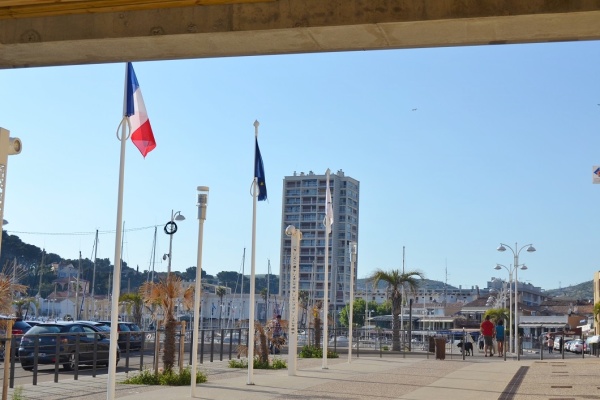 Photo Carry-le-Rouet - le village