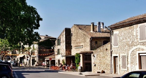 Photo Eygalières - La Commune