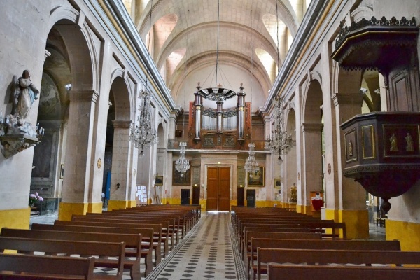 Photo Eyguières - église Notre Dame