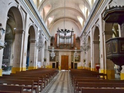 Photo paysage et monuments, Eyguières - église Notre Dame