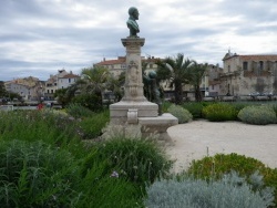 Photo paysage et monuments, Martigues - Le monument Etienne Richaud.