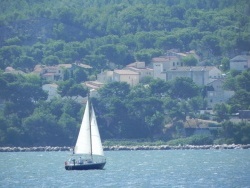 Photo paysage et monuments, Martigues - Voilier sur l'Etang de Berre