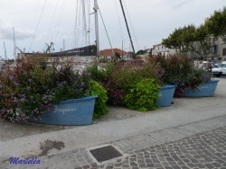 Photo paysage et monuments, Martigues - Les trois barques au nom des trois quartiers de Martigues