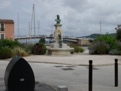 Photo paysage et monuments, Martigues - Monument d'Etienne Richaud