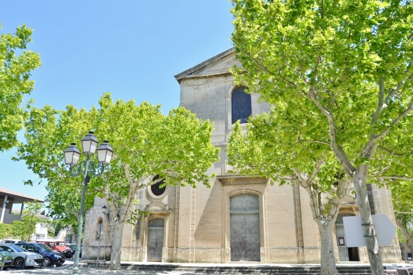 Photo Maussane-les-Alpilles - église sainte Croix