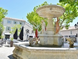 Photo paysage et monuments, Maussane-les-Alpilles - la fontaine