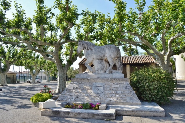 Photo Mollégès - la fontaine