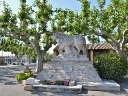 Photo paysage et monuments, Mollégès - la fontaine