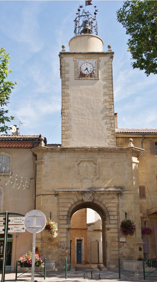 Photo Peyrolles-en-Provence - la commune