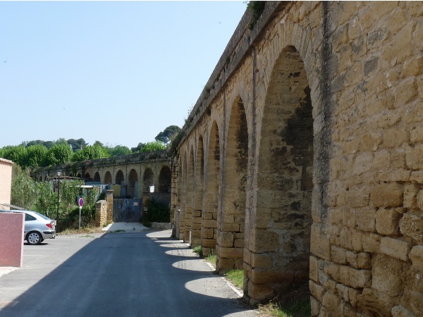Photo Saint-Chamas - Aqueduc de Boisgelin