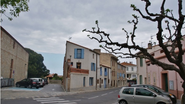 Photo Saintes-Maries-de-la-Mer - le village