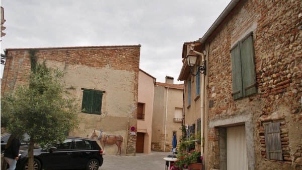 Photo Saintes-Maries-de-la-Mer - le village