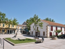 Photo paysage et monuments, Saint-Martin-de-Crau - le village