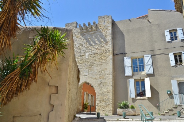 Photo Saint-Mitre-les-Remparts - la commune