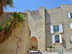 Photo paysage et monuments, Saint-Mitre-les-Remparts - la commune