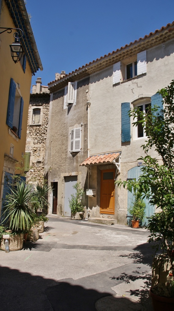 Photo Saint-Mitre-les-Remparts - la commune