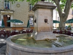 Photo paysage et monuments, Saint-Paul-lès-Durance - la fontaine