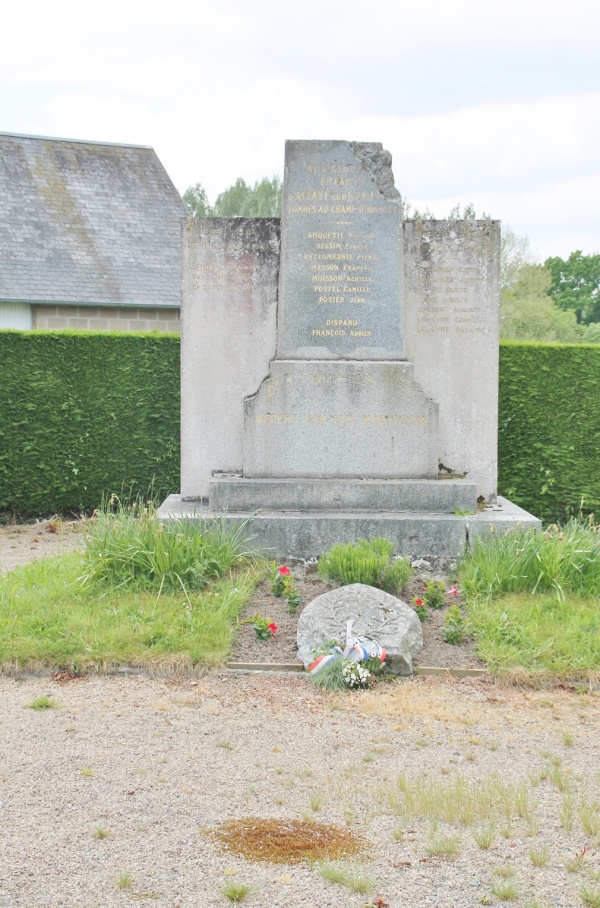 Photo Amayé-sur-Seulles - Monuments Aux Morts