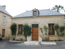 Photo paysage et monuments, Bernesq - la Mairie