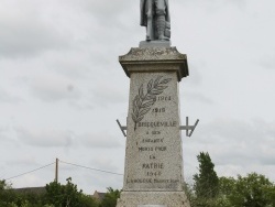 Photo paysage et monuments, Bricqueville - le monument aux morts