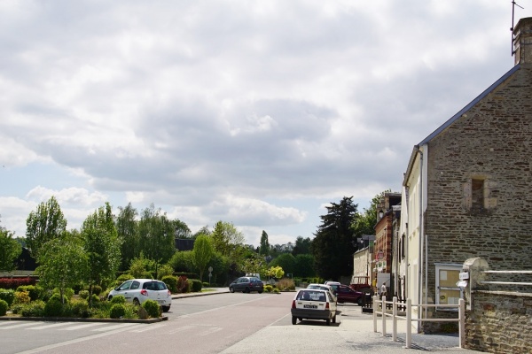 Photo Épinay-sur-Odon - le village