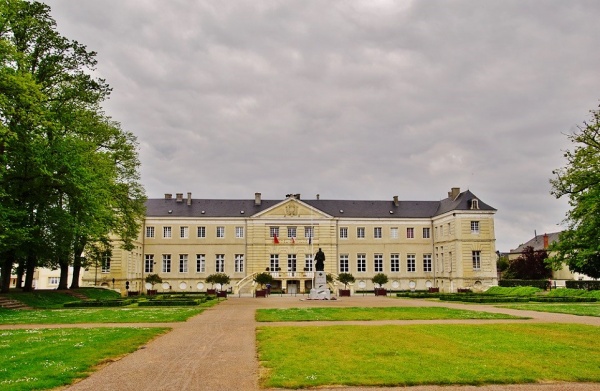 Photo Isigny-sur-Mer - Hotel-de-Ville