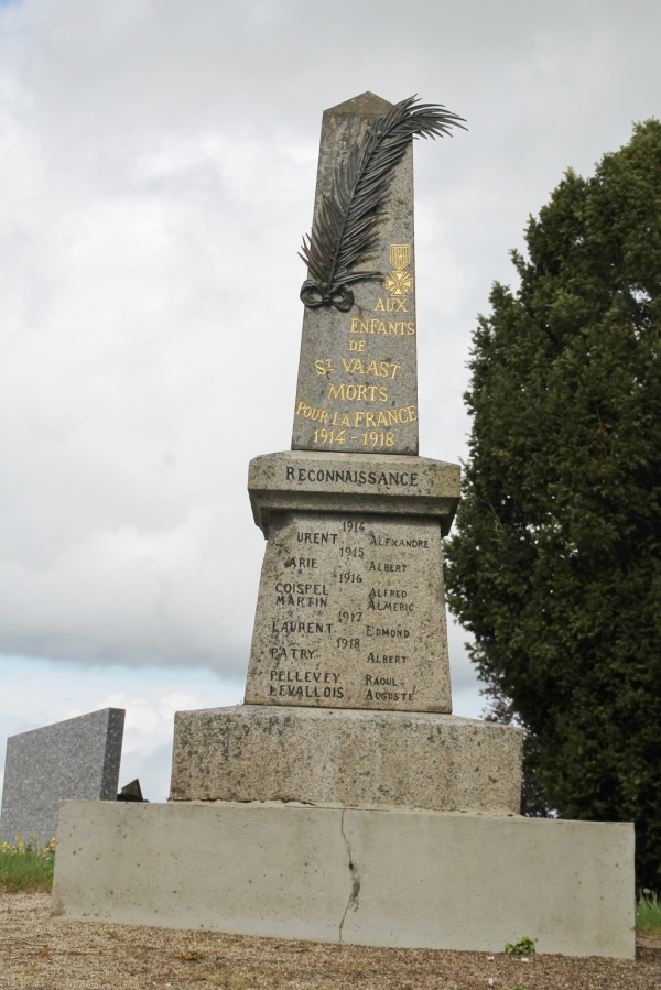 Photo Saint-Vaast-sur-Seulles - le monument aux morts