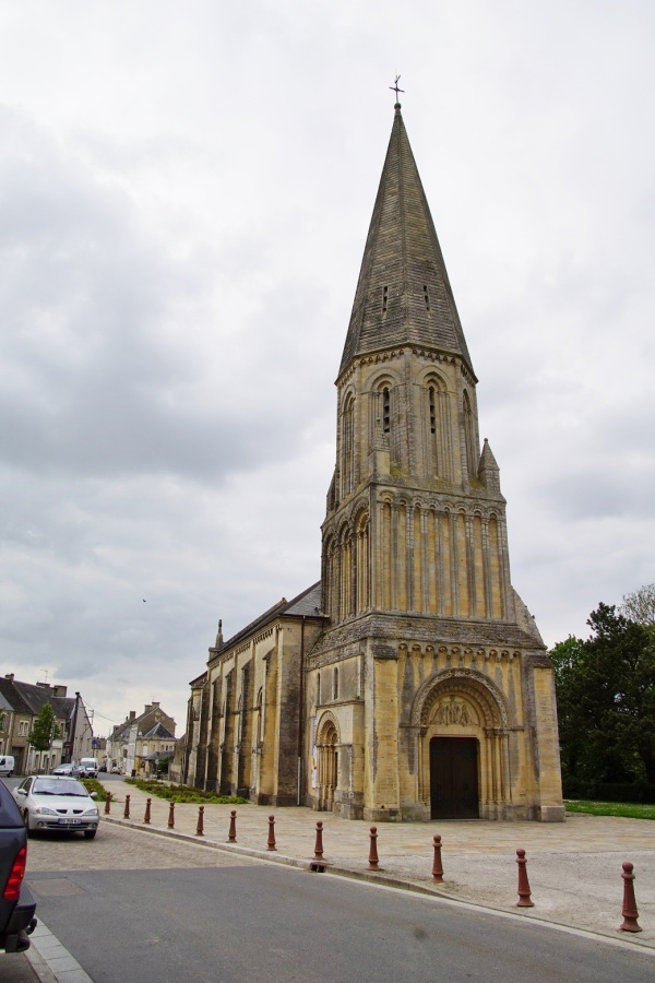 Photo Trévières - église Saint Aignan