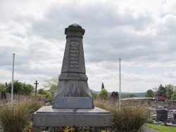 Photo paysage et monuments, Villers-Bocage - le monument aux morts