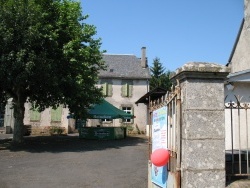 Photo paysage et monuments, Chaussenac - promenade  au bourg