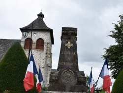 Photo paysage et monuments, Junhac - le monument aux morts
