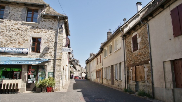 Photo Montsalvy - le village