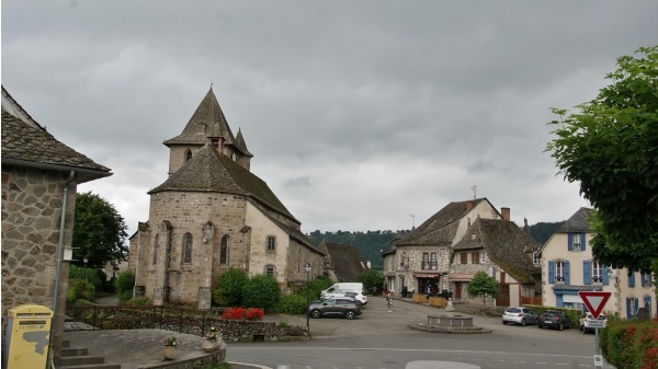 Photo Raulhac - le village
